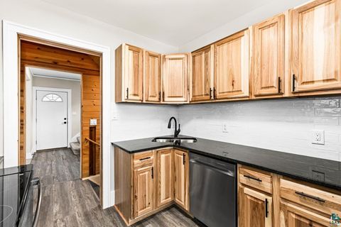 Tiny photo for 3916 W 4th Street, Duluth, MN 55807 (MLS # 6124213)