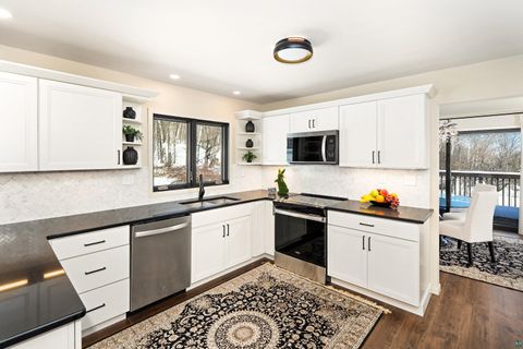 Tiny photo for 3273 Strand Rd, Duluth, MN 55803 (MLS # 6124012)