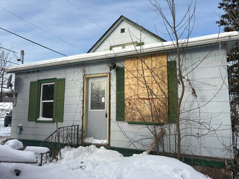 Tiny photo for 10 Glencrest Ct, Duluth, MN 55808 (MLS # 6123115)