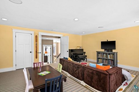 Tiny photo for 535 Marshall St, Duluth, MN 55803 (MLS # 6123977)