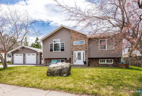 Photo of 412 Agate St, Cloquet, MN 55720 (MLS # 6125138)