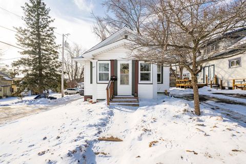 Tiny photo for 915 N 13th Ave E Ave, Duluth, MN 55805 (MLS # 6123221)
