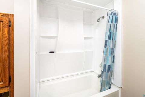 Tiny photo for 706 E 11th St, Duluth, MN 55805 (MLS # 6123969)