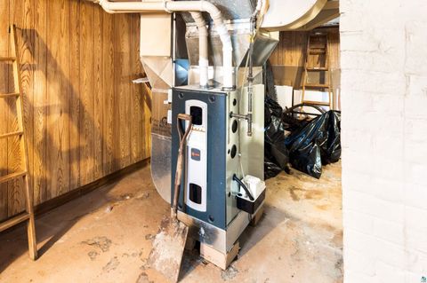 Tiny photo for 706 E 11th St, Duluth, MN 55805 (MLS # 6123969)