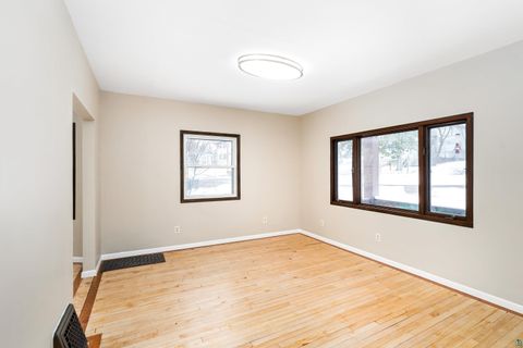 Tiny photo for 706 E 11th St, Duluth, MN 55805 (MLS # 6123969)