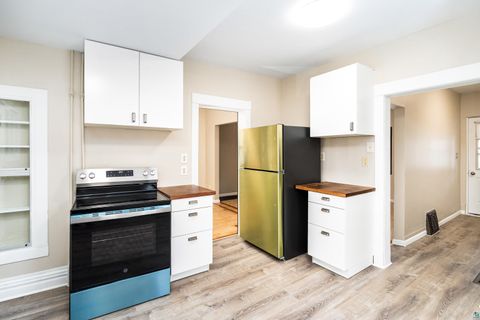 Tiny photo for 706 E 11th St, Duluth, MN 55805 (MLS # 6123969)