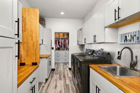 Tiny photo for 1430 Stoney Point Dr, Duluth, MN 55804 (MLS # 6123383)