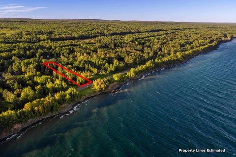 Photo of 5247 North Shore Dr, Duluth, MN 55804 (MLS # 6128349)