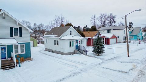 Tiny photo for 1521 15th Ave E Ave, Hibbing, MN 55746 (MLS # 6123369)