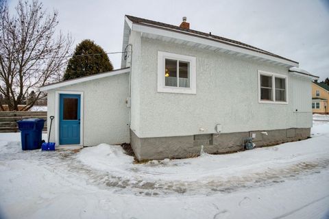 Tiny photo for 1521 15th Ave E Ave, Hibbing, MN 55746 (MLS # 6123369)