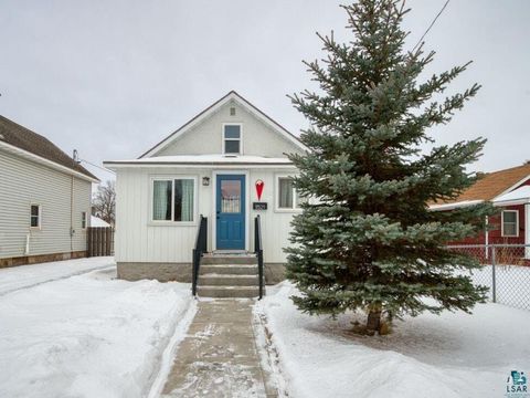 Photo of 1521 15th Ave E Ave, Hibbing, MN 55746 (MLS # 6123369)