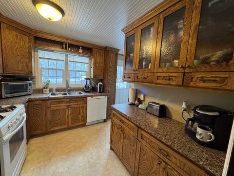 Tiny photo for 210 N Court Ave, Sandstone, MN 55072 (MLS # 6123314)