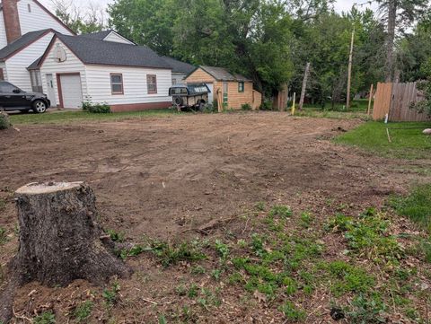 Tiny photo for 210 N Court Ave, Sandstone, MN 55072 (MLS # 6123314)