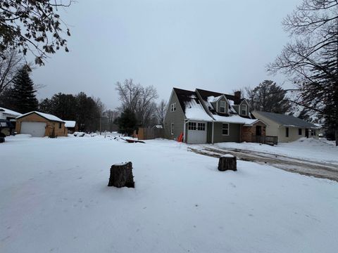 Tiny photo for 210 N Court Ave, Sandstone, MN 55072 (MLS # 6123314)