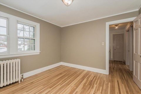 Tiny photo for 145 Waverly Pl, Duluth, MN 55803 (MLS # 6123164)