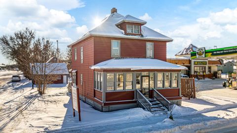 Photo of 628 E Sheridan St, Ely, MN 55731 (MLS # 6123532)