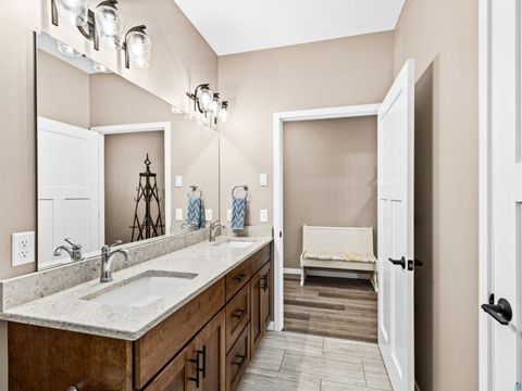 Tiny photo for 219 Coffee Creek Blvd, Duluth, MN 55811 (MLS # 6124908)
