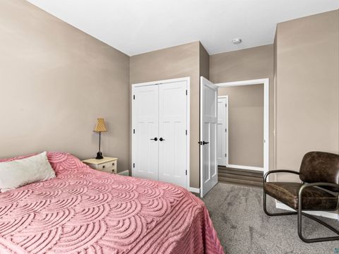 Tiny photo for 219 Coffee Creek Blvd, Duluth, MN 55811 (MLS # 6124908)