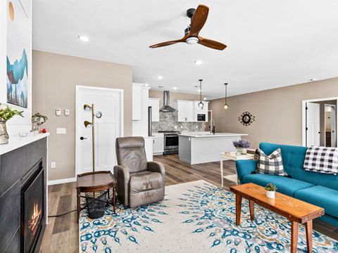 Tiny photo for 219 Coffee Creek Blvd, Duluth, MN 55811 (MLS # 6124908)