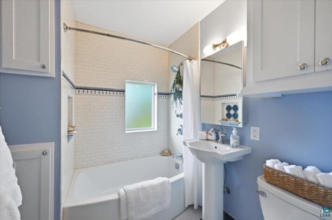 Tiny photo for 130 Laurie St, Duluth, MN 55803 (MLS # 6127676)