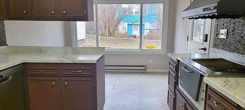 Tiny photo for 526 N 12 1/2 Ave E, Duluth, MN 55805 (MLS # 6122862)