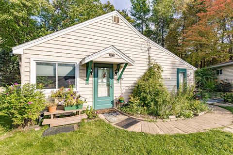 Photo of 3868 Getchell Rd, Hermantown, MN 55811 (MLS # 6122535)