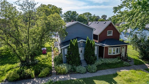 Photo of 2021 Ohio Ave, Superior, WI 54880 (MLS # 6128058)