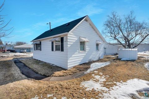 Photo of 3914 Grand Ave, Duluth, MN 55807 (MLS # 6124070)