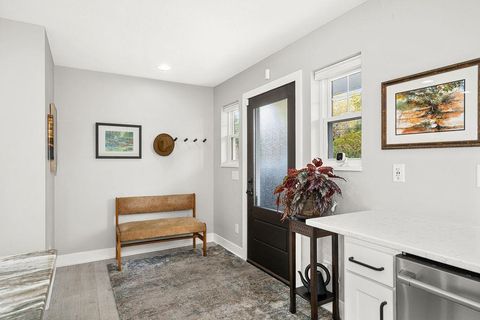 Tiny photo for 1515 Minnesota Ave, Duluth, MN 55802 (MLS # 6122648)