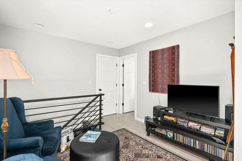 Tiny photo for 1515 Minnesota Ave, Duluth, MN 55802 (MLS # 6122648)