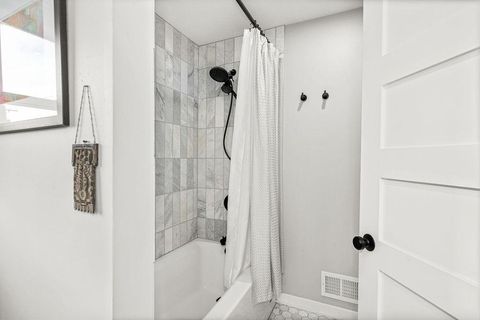 Tiny photo for 1515 Minnesota Ave, Duluth, MN 55802 (MLS # 6122648)