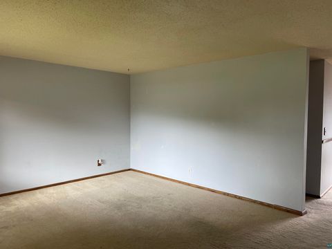 Tiny photo for 2412 NW 18th Ave, Rochester, MN 55901 (MLS # 6126458)