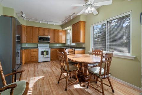 Tiny photo for 5201 Ivanhoe St, Duluth, MN 55804 (MLS # 6125571)
