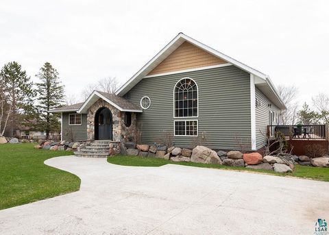 Photo of 1524 Boulevard Pl, Duluth, MN 55811 (MLS # 6125160)