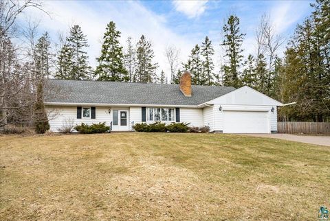Photo of 3621 E Superior St, Duluth, MN 55804 (MLS # 6124488)