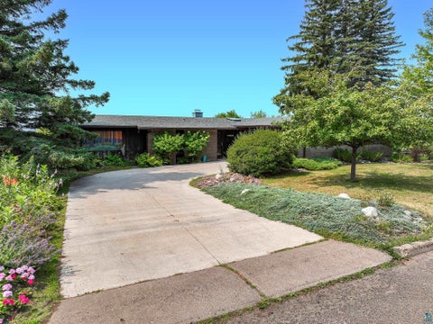 Tiny photo for 3407 Minnesota Ave, Duluth, MN 55802 (MLS # 6127333)