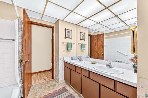 Tiny photo for 3407 Minnesota Ave, Duluth, MN 55802 (MLS # 6127333)