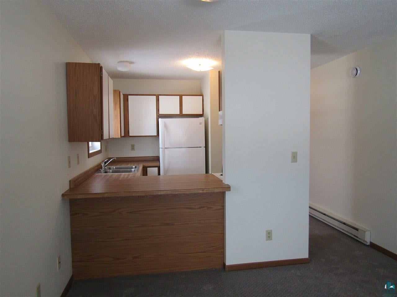 47 E 4th St