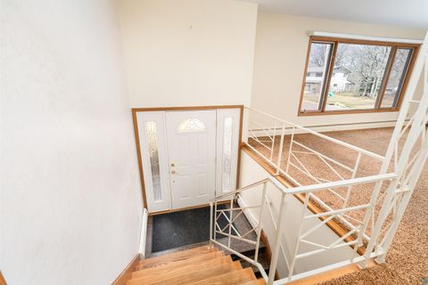 Tiny photo for 330 E Faribault St, Duluth, MN 55803 (MLS # 6124959)