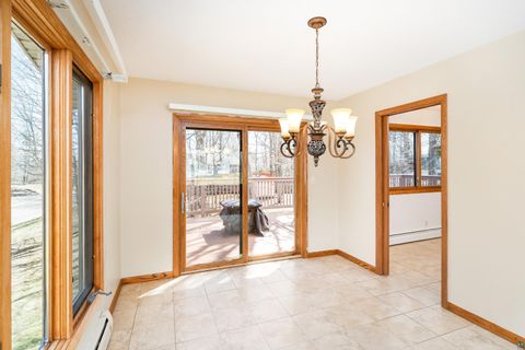 Tiny photo for 330 E Faribault St, Duluth, MN 55803 (MLS # 6124959)