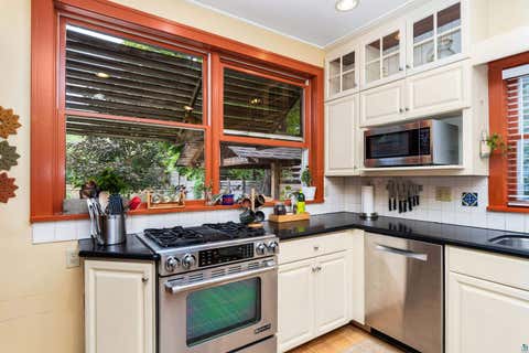 Tiny photo for 2017 E 4th St, Duluth, MN 55812 (MLS # 6127468)