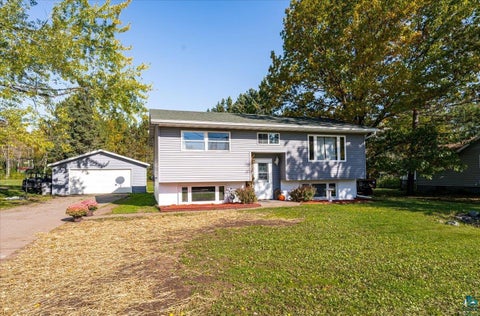 Photo of 1919 W Arrowhead Rd, Duluth, MN 55811 (MLS # 6128396)