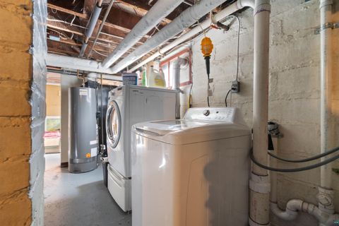 Tiny photo for 3718 W 4th St, Duluth, MN 55807 (MLS # 6124168)