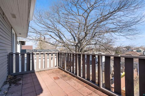 Tiny photo for 3718 W 4th St, Duluth, MN 55807 (MLS # 6124168)