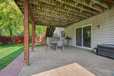 Tiny photo for 12320 Windsor Ct, Burnsville, MN 55337 (MLS # 6127009)