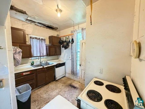 Tiny photo for 101 E 4th St, Duluth, MN 55805 (MLS # 6128071)