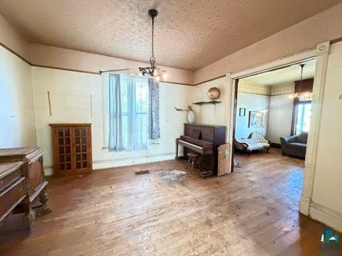 Tiny photo for 101 E 4th St, Duluth, MN 55805 (MLS # 6128071)