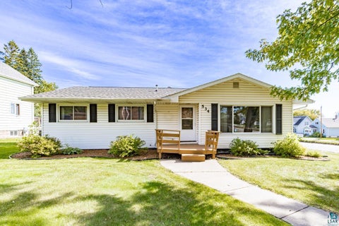 Photo of 534 N 61st Ave W AVE, Duluth, MN 55807 (MLS # 6128339)
