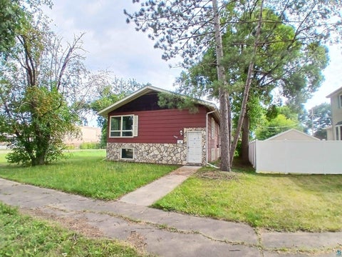 Tiny photo for 1408 S 11th St, Virginia, MN 55792 (MLS # 6127732)
