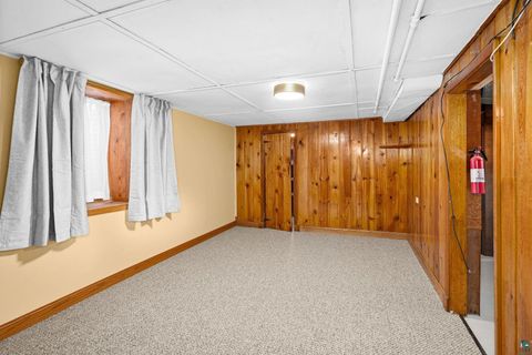 Tiny photo for 821 N 19th Ave E Ave, Duluth, MN 55812 (MLS # 6124829)
